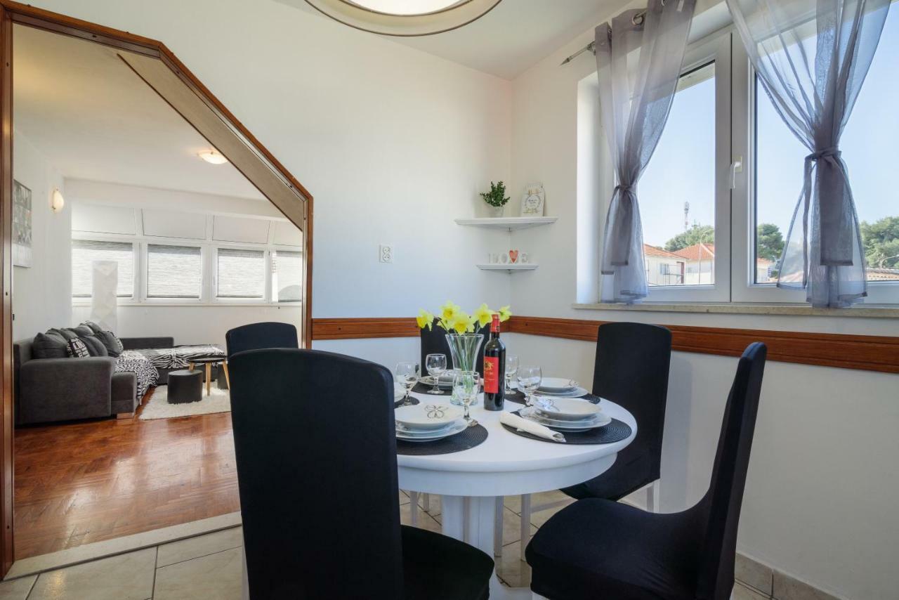 Apartments Mirjana Trogir Kültér fotó